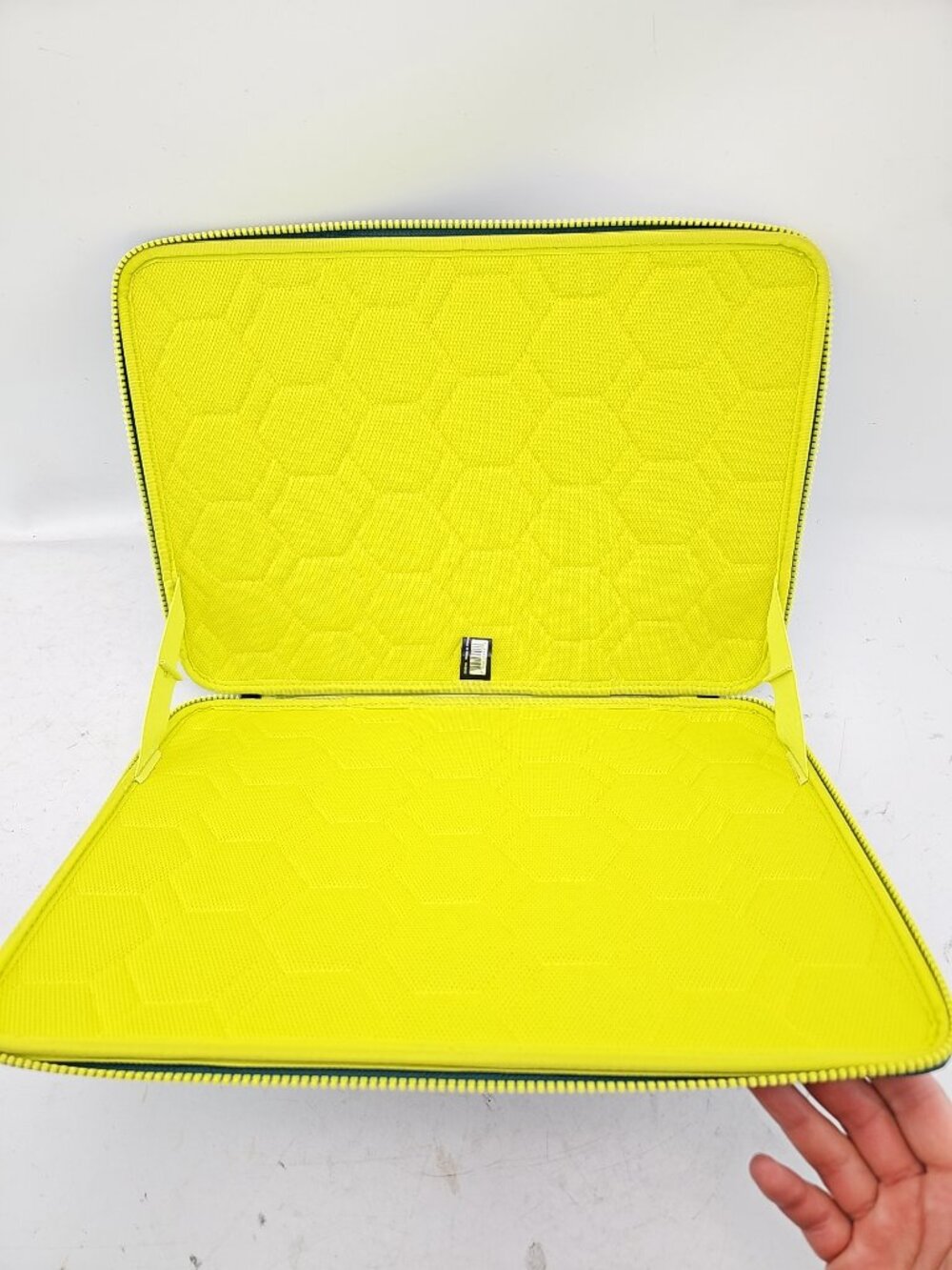 Thule Teal Green Laptop Sleeve - Picture 3 of 5
